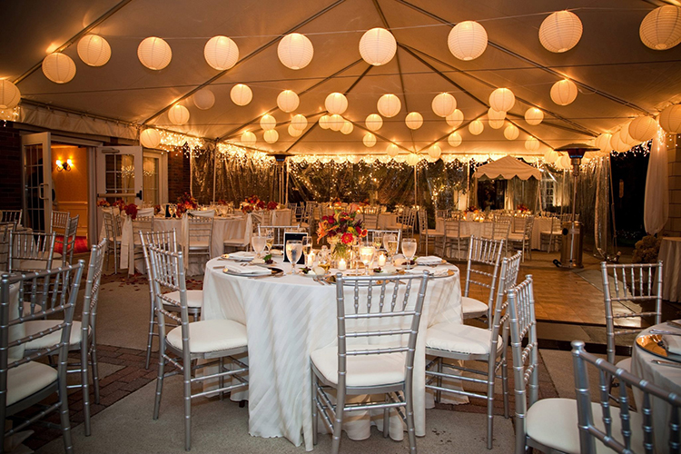 masa-ve-sandalye-kiralama